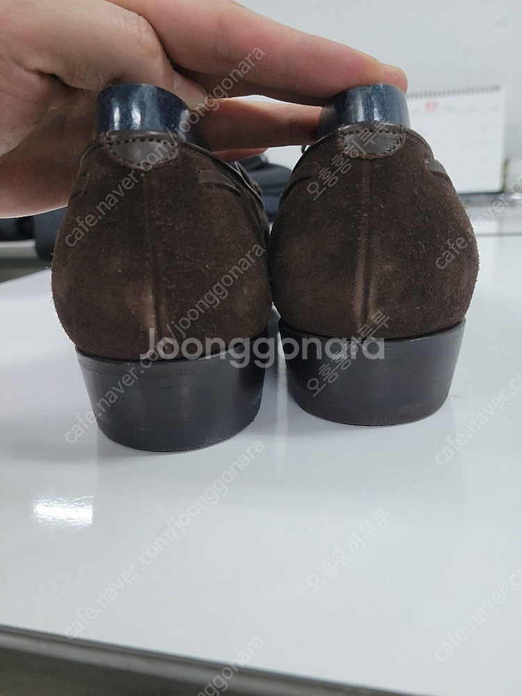 급매 인하) 앤써니클레버리 데레데 다크브라운 스웨이드테...--3