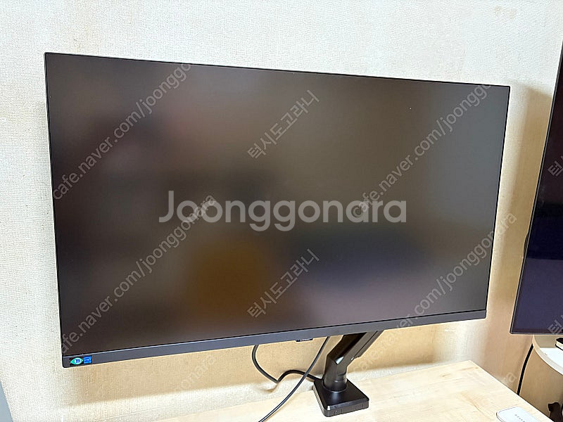 삼성 뷰피니티 s8 32인치 판매합니다(s80ud)--0