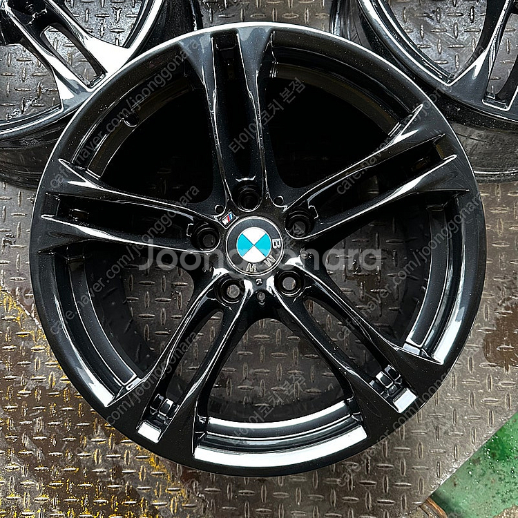18인치 BMW F10 5시리즈 613M 유광블랙 중고...--5