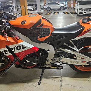 2013년식 혼다 CBR1000rr 렙솔컬러 판매합니다.