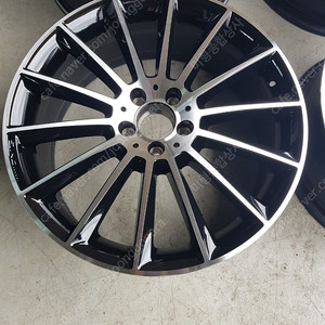[용인 미형상사] 벤츠 E클래스 W213 AMG 20인치 블랙컷팅 휠