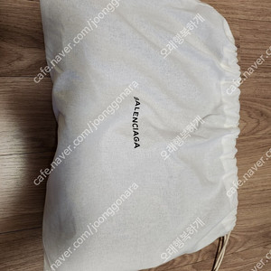 새상품 발렌시아가 클러치 백 택포 35만원