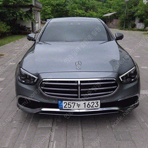 벤츠 E클래스 중고차 벤츠 중고차 수입중고차 2021년식 38,053km E300e 4MATIC 익스클루시브 중고차판매
