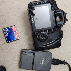캐논 EOS 400D 바디 팝니다.