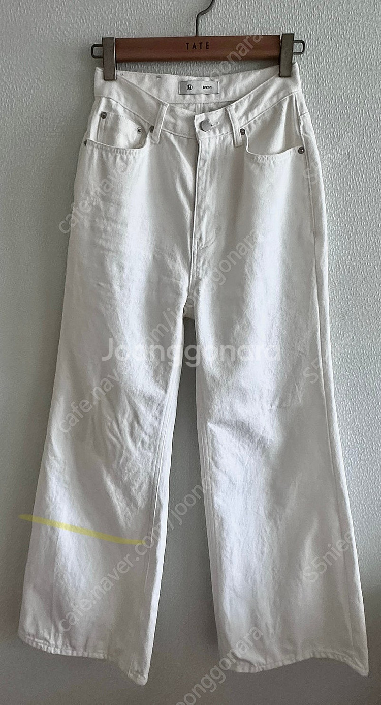 브론 울림 세미 와이드 화이트 숏 xs--5