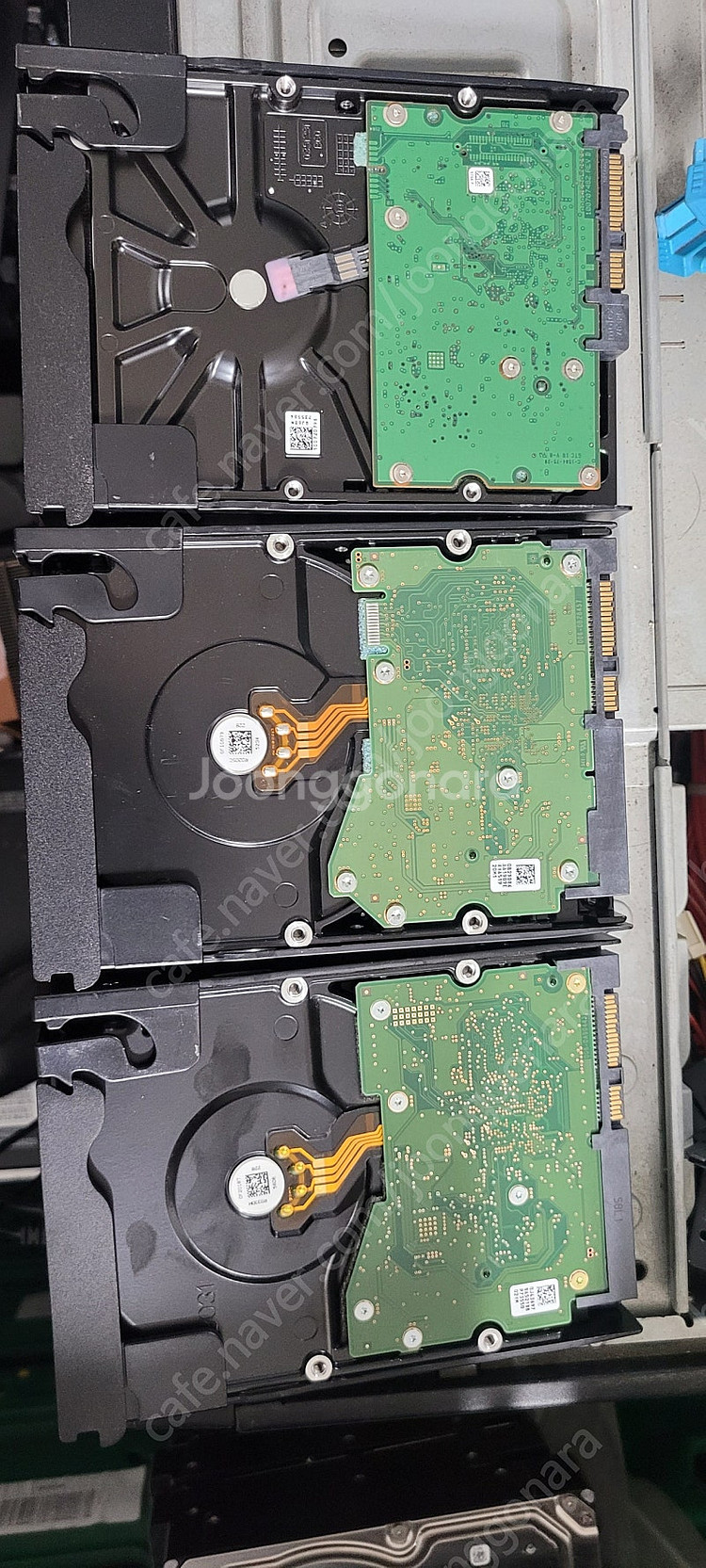 sas hdd 4tb 입니다.--1