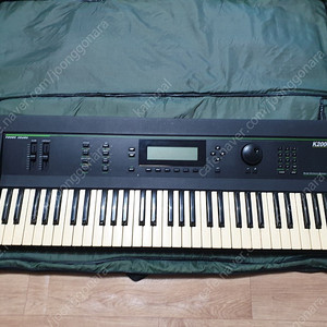 커즈와일 K2000J 61건반 신디사이저