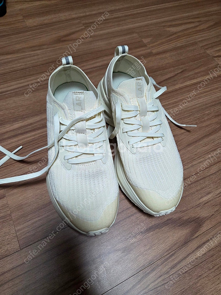 안다르 여성 러닝화 245--1