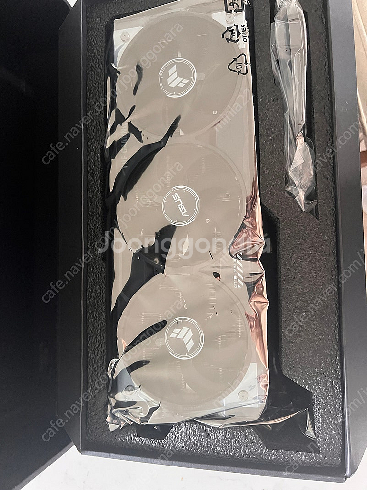 Asus 5090 tuf 32gb 그래픽카드 팝니다--1