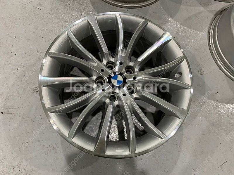 [용인 미형상사] BMW 5시리즈 F10 럭셔리 18인치 순정 휠--0
