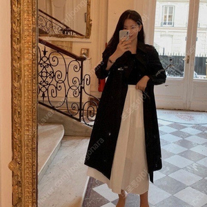 베니토 핀턱 화이트스커트 하객룩