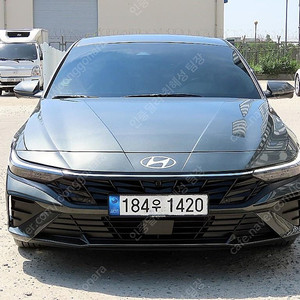 아반떼 CN7 중고 아반떼 신형 중고 아반테 중고 회색 2024년식 16,732km 1.6 HEV 인스퍼레이션 중고자동차