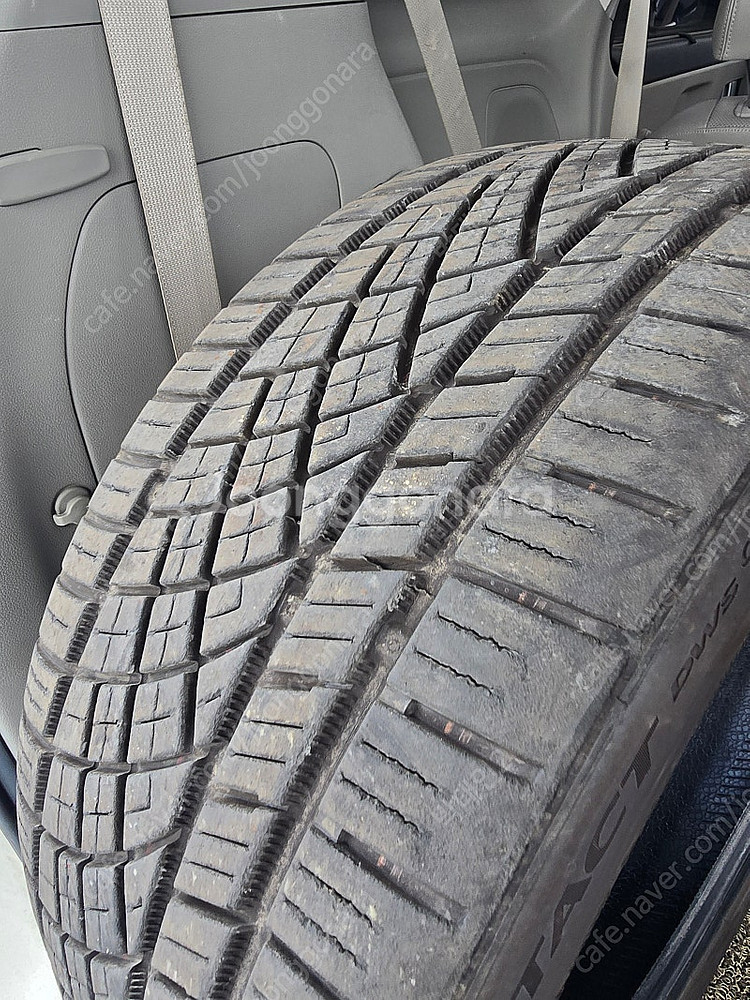 245 35 20 콘티넨탈 중고타이어 상태좋음 (한짝찢어져서 한짝만팜)/수원--8