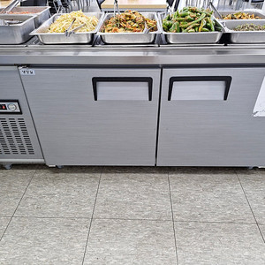 중고 배식대 판매합니다 (냉장 5칸짜리 1대, 온장 3칸짜리 1대)