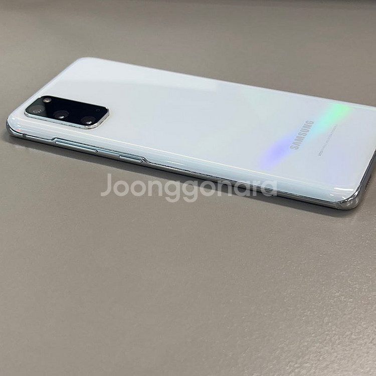 갤럭시S20 화이트색상 128용량 미파손 무잔상급 상태좋은 단말기 실사용추천 15만 판매합니다--8