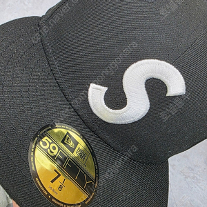 슈프림 뉴에라 스크류 스냅백