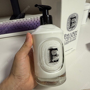 딥디크 벨벳 핸드로션 핸드크림 350ml 새제품 팝니다