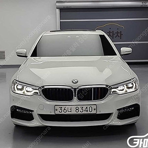 [BMW]5시리즈 (G30) 520d xDrive M 스포츠 플러스2017 년식 흰색 저렴한 중고차