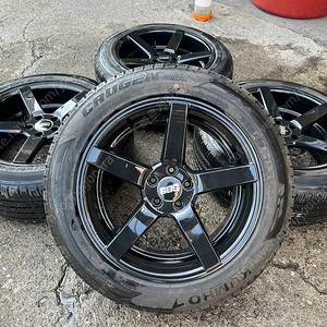 PCD105 크루즈가솔린 트랙스 라세티프리미엄 가솔린 18인치 휠타이어