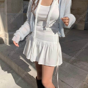 리즈 Leeds 핀턱 리프스커트