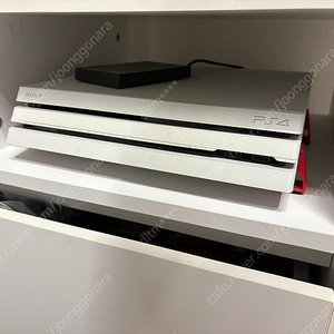 Ps4 pro +Gta5 + 갓오브워 라그나로크(dl)