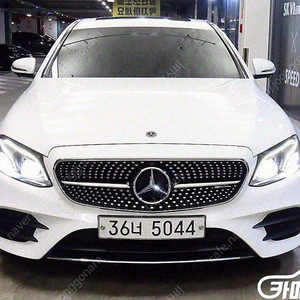 [벤츠]E-클래스 W213 E300 4MATIC AMG LINE2018 년식 흰색 중고차 가격