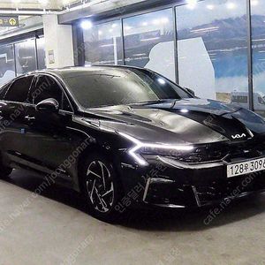 K5 중고차 시세 K5 하이브리드 중고 검정색 2024년식 14,289km 노블레스 개인사업자 차량구매