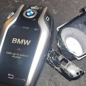 BMW 5시리즈 G바디 2018년식 침수·충격으로 파손된 스마트키, 정밀 진단부터 환생 수리까지!