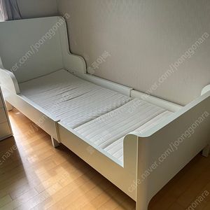 이케아 부숭에 길이조절 어린이 침대 화이트(Vyssa snosa 매트리스 포함)