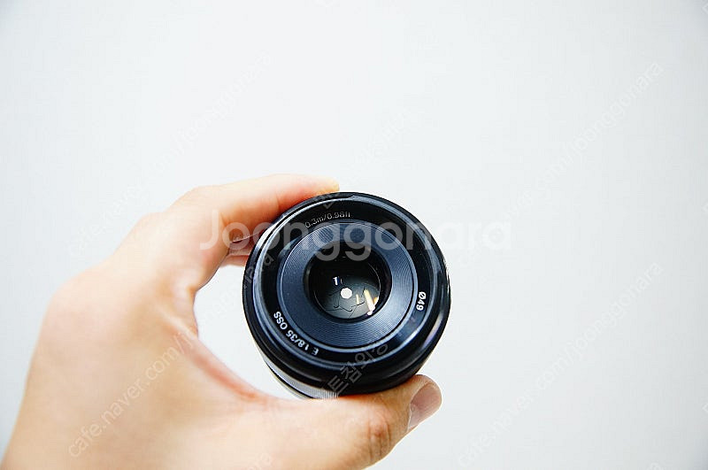소니 카페렌즈 SEL 35mm f1.8 박스셋팝니다.--3