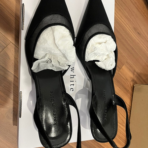 카렌화이트(karen white) 슬링백(4cm) _블랙 새상품
