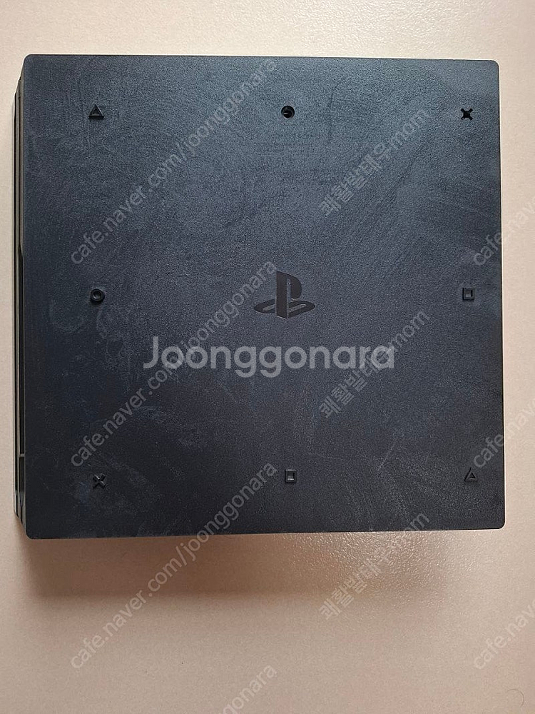 PS4 PRO 몬스터헌터 에디션 및 게임2개 판매합니다--2