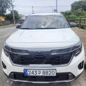 셀토스 중고차 셀토스 중고 가격 중고 셀토스 흰색 2024년식 44,701km 가솔린 1.6 터보 4WD 그래비티 개인사업자 차량구매