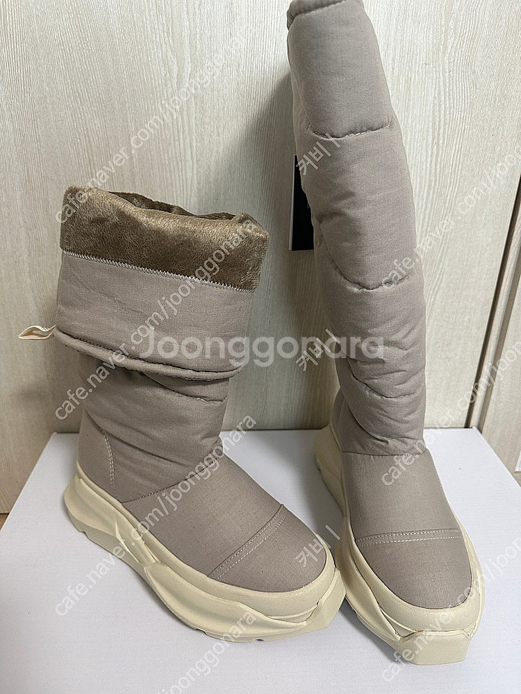 택포)새상품)leey 퍼 부츠 240--8