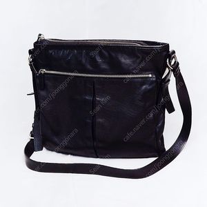 프라다 (PRADA) 소프트 카프스킨 블랙 레더 크로스백