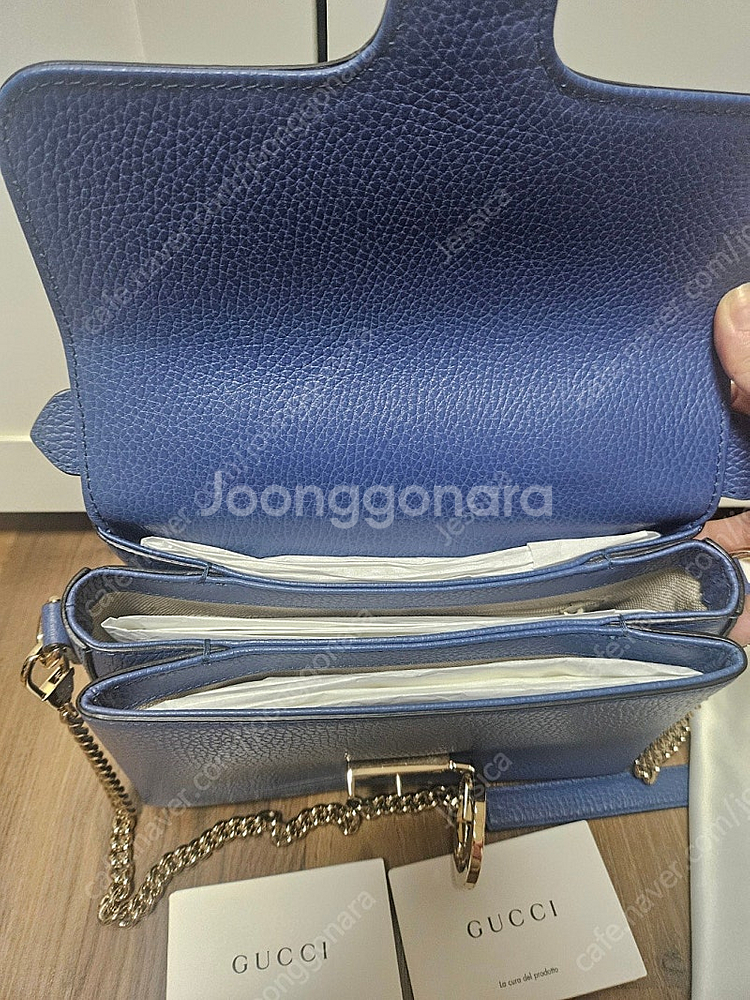 [새제품][정품] 구찌 인터로킹 탑핸들 스몰 판매합니다...--4
