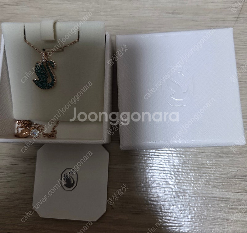 새제품)스와로브스키 신형 스완 그린 목걸이 정품--7