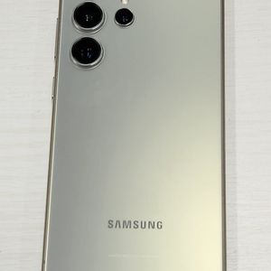갤럭시 S24울트라 그레이색상 256용량 상태좋은 꿀매물 단말기 77만 판매합니다