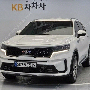 쏘렌토 중고 신형 쏘렌토 MQ4 중고 쏘렌토 중고차 흰색 2022년식 42,434km 디젤 2.2 2WD 노블레스 중고차판매