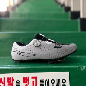 시마노 RC7 와이드 클릿슈즈 43E (272mm)