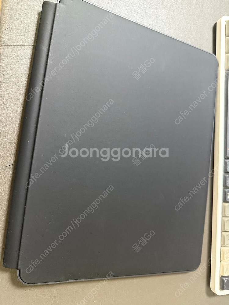 구조독 아이패드프로 M4 13인치 매직키보드 새상품 팝...--3