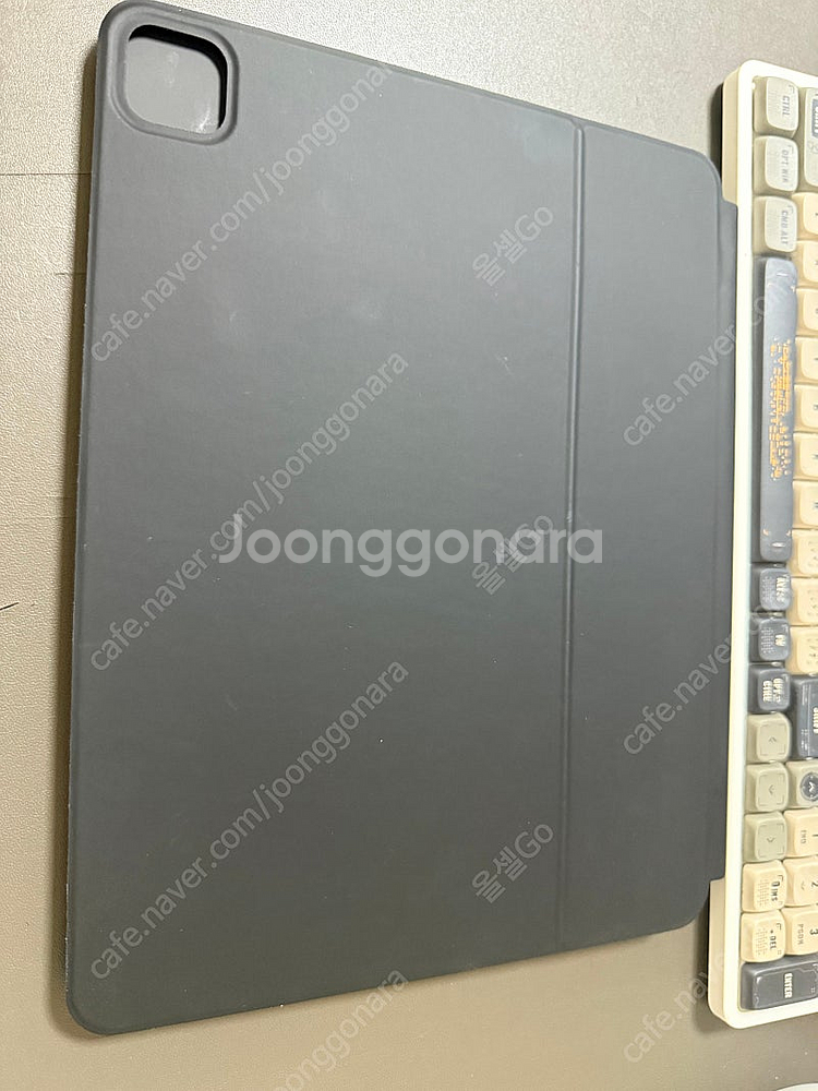 구조독 아이패드프로 M4 13인치 매직키보드 새상품 팝...--4