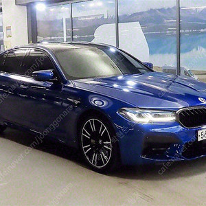 BMW M5 중고 BMW M5 중고차 파란색 2018년식 84,000km M5 세단 중고차가성비