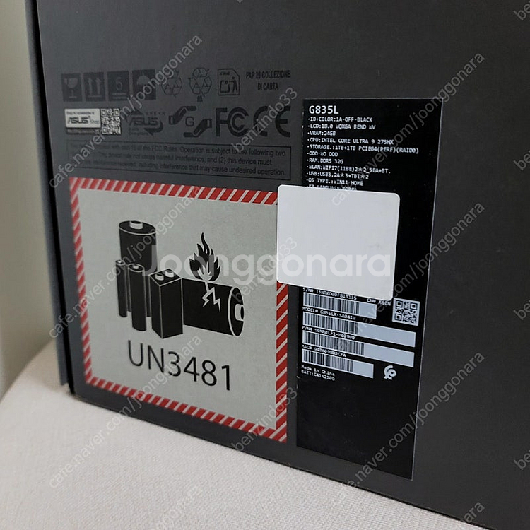 ASUS Scar18 G835LX-SA041W RTX5...--1