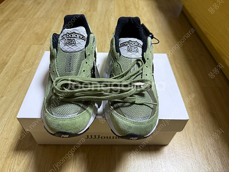뉴발란스 990v3 자운드 올리브 260사이즈--0