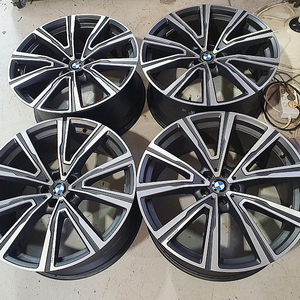 <판매> BMW G바디 X5/X6 22인치 순정정품휠 한대분 싸게 판매