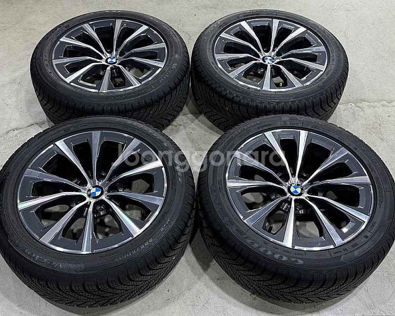 [판매] BMW 3시리즈 G20 17인치휠타이어 굿이어...--4