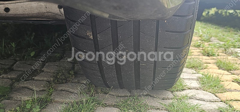 브리지스톤 245/45R19 타이어--1