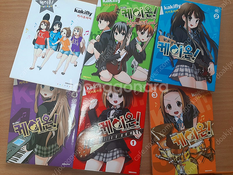 케이온 K-ON 전권 블루레이. 만화책--1