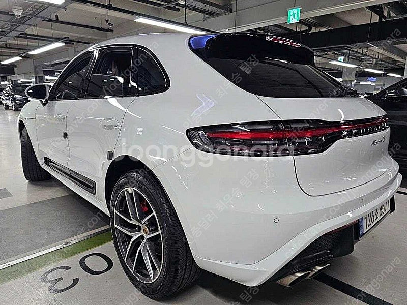 포르쉐 마칸 중고차 할부가능 흰색 2022년식 30,6...--3